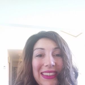 Meet your Posher, Dina